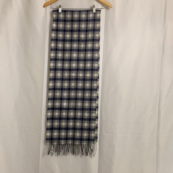 100% CASHMERE SCARF NWT - Picture 3 of 4